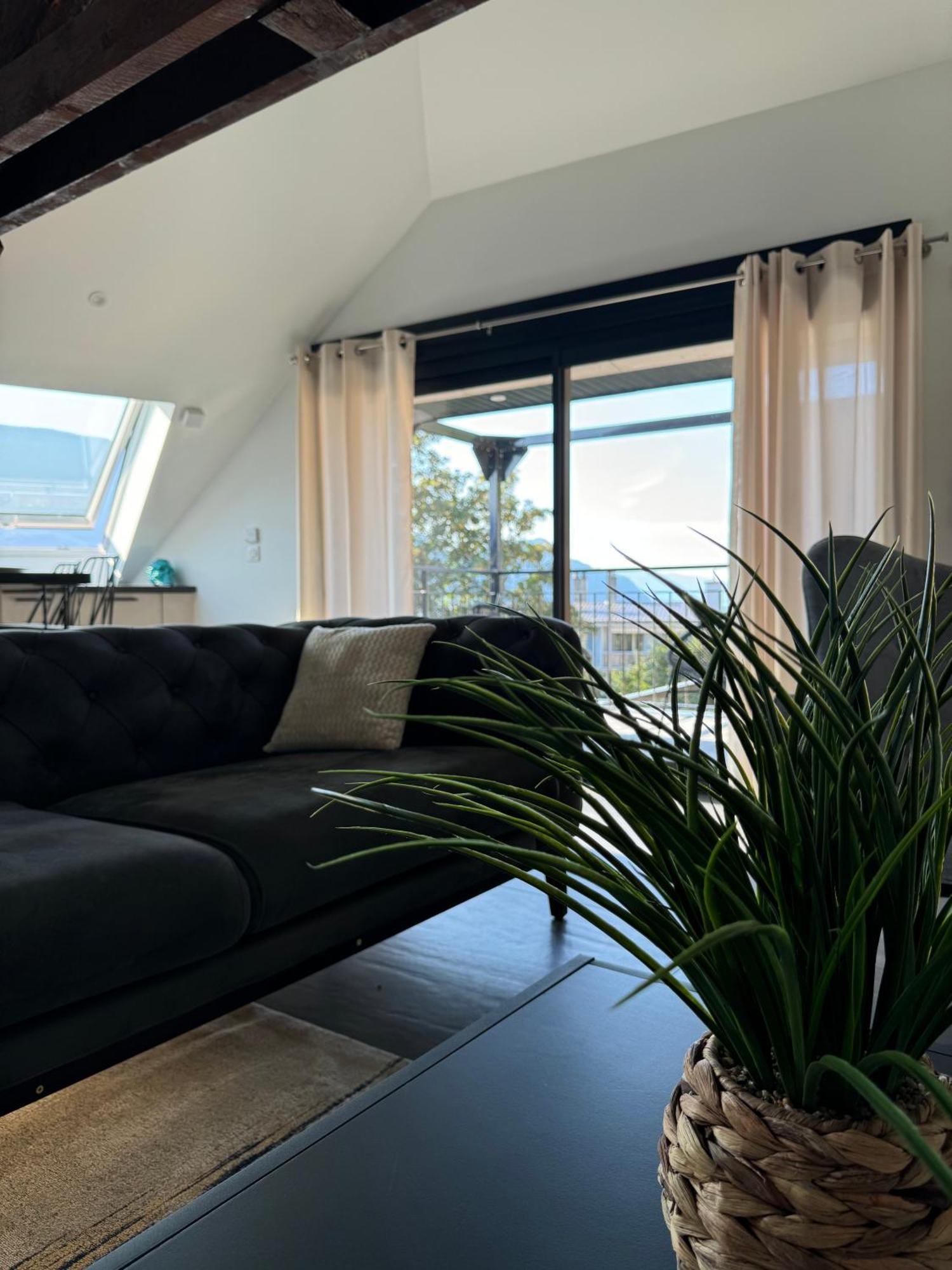Magnifique Appartement Vue Lac - 5 Personnes Voglans المظهر الخارجي الصورة